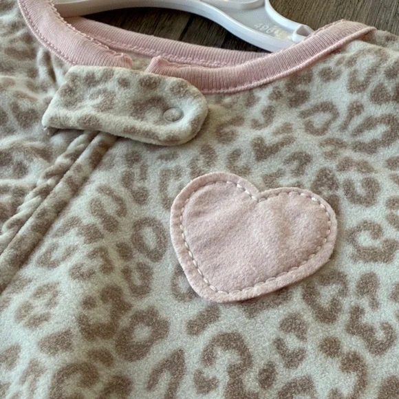 Carters - Picture 4 of 4